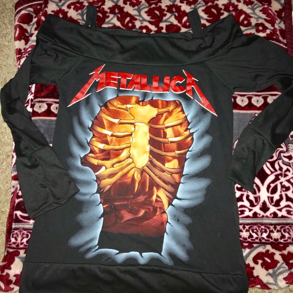 Metallica off shoulder top
